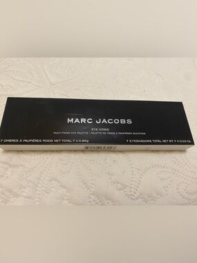Marc Jacobs Black Multi-Finish Eye Palette FANTASCENE 790